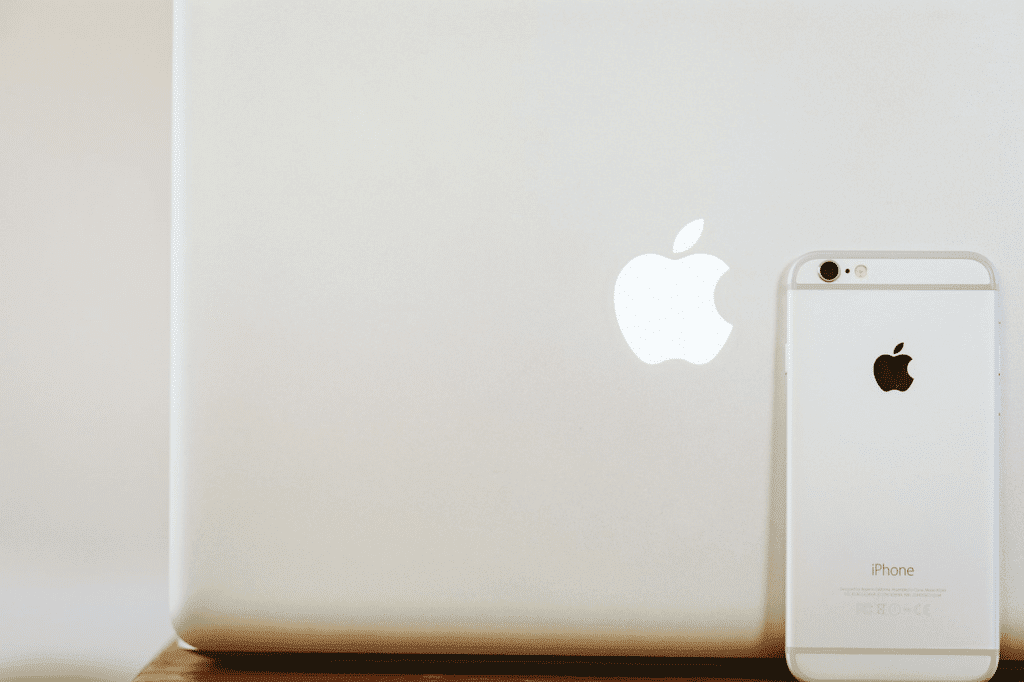 google and apple stock price