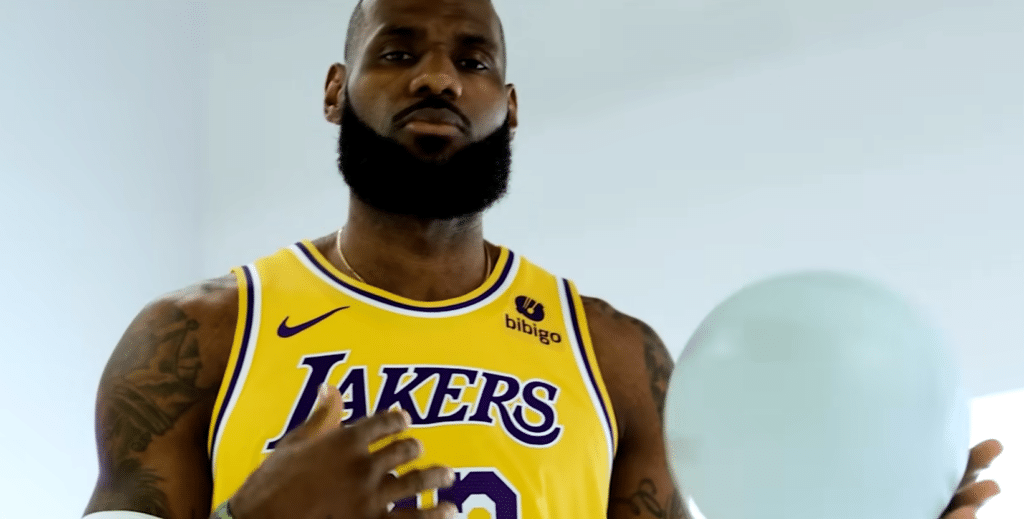 lebron james scores 40000 points nba